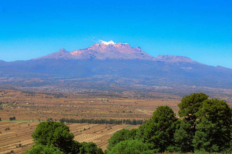 Scenic view while on a hike in Cerro Zapotecas Hike in Mexico City