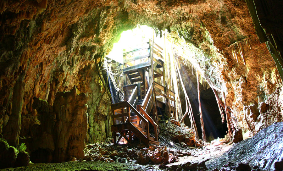 The entrance to Cueva del Viento in Isabela