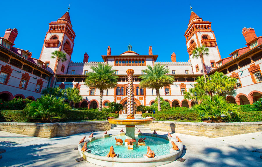 A water fountain in front of the Flagler College in St. Augustine