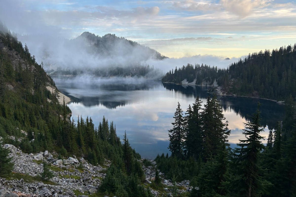 A foggy view of the Snow Lake early in the morning