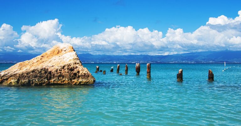 View of a large rock in Isla de Cajo de Muertos in Ponce
