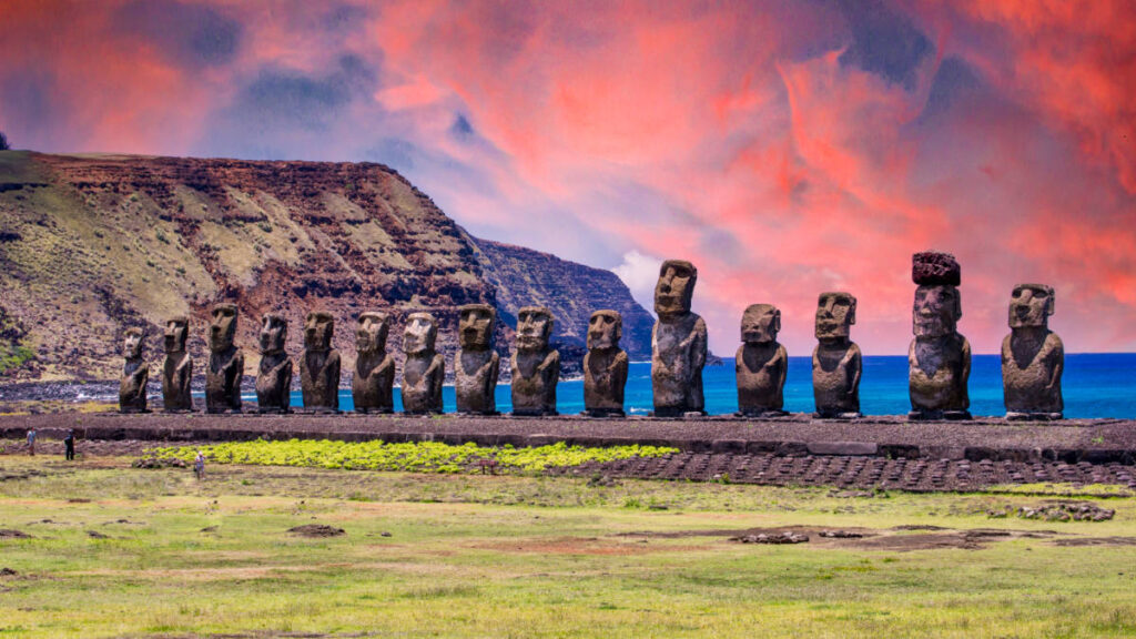 Scenic view of the sunset over the Moai statues at Rapa Nui
