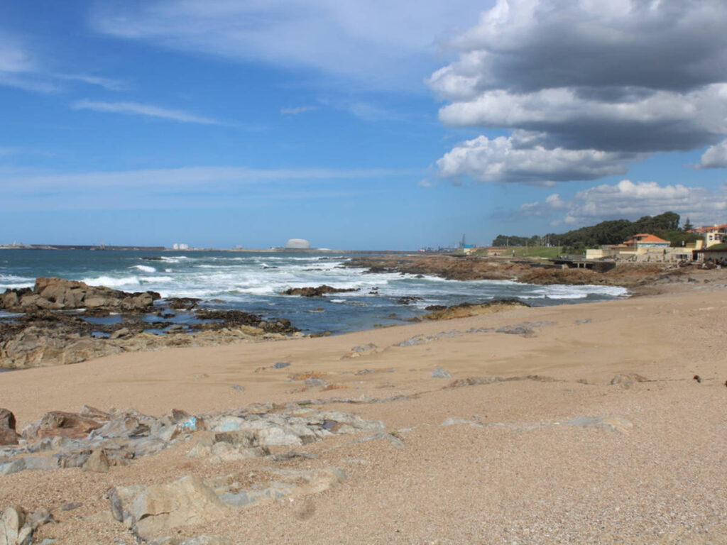 Scenic view of the Praia do Molhe along Foz Do Douro neighborhood