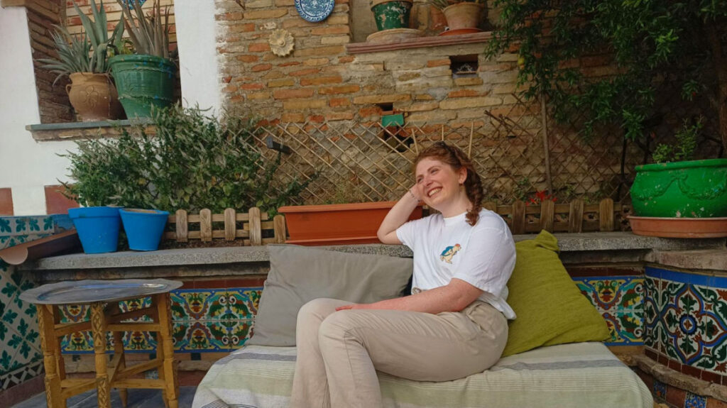 Travel Lemming author Ruthie chilling out in a Hostel