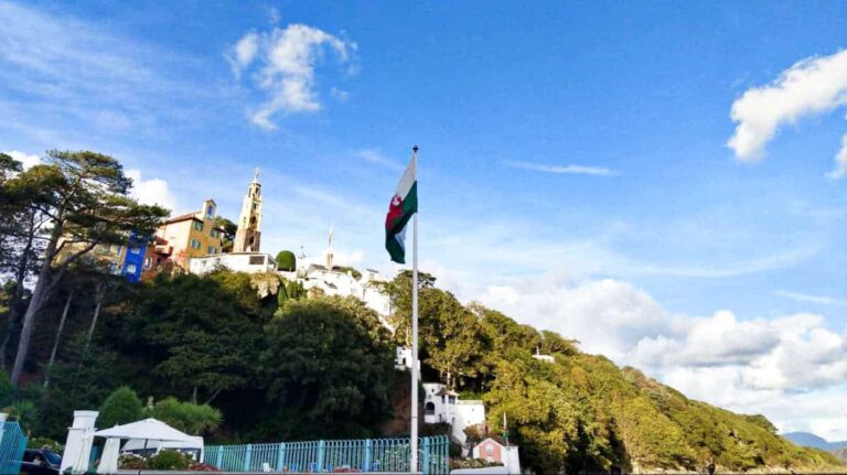 View of the Welsh flag at Portmeirion on a sunny day